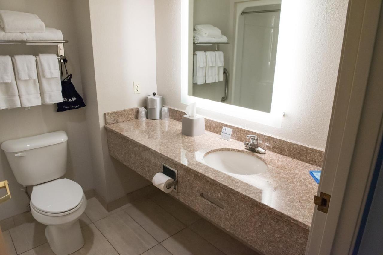 Express & Elkhart-south By Ihg Hotel