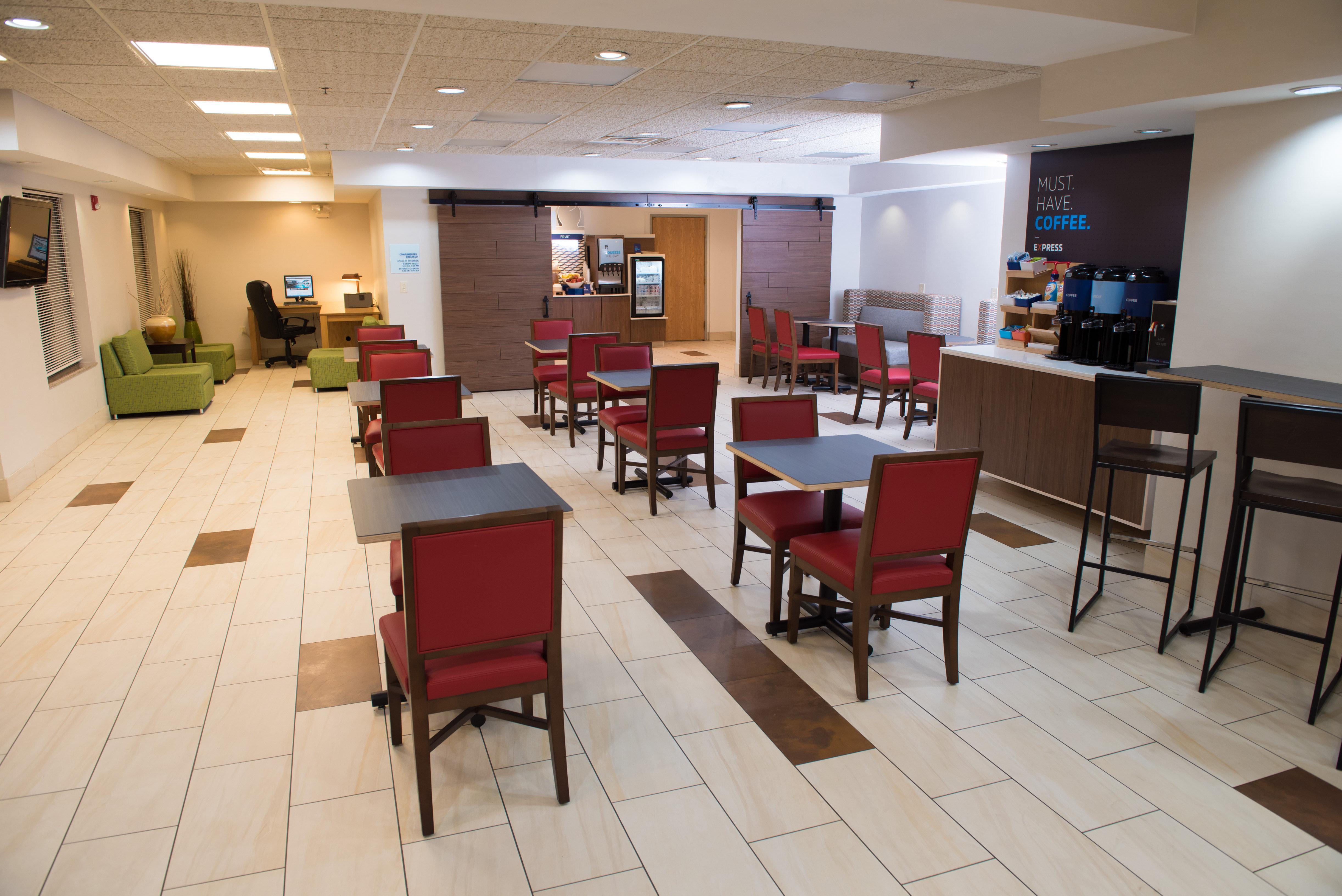 Express & Elkhart-south By Ihg Hotel