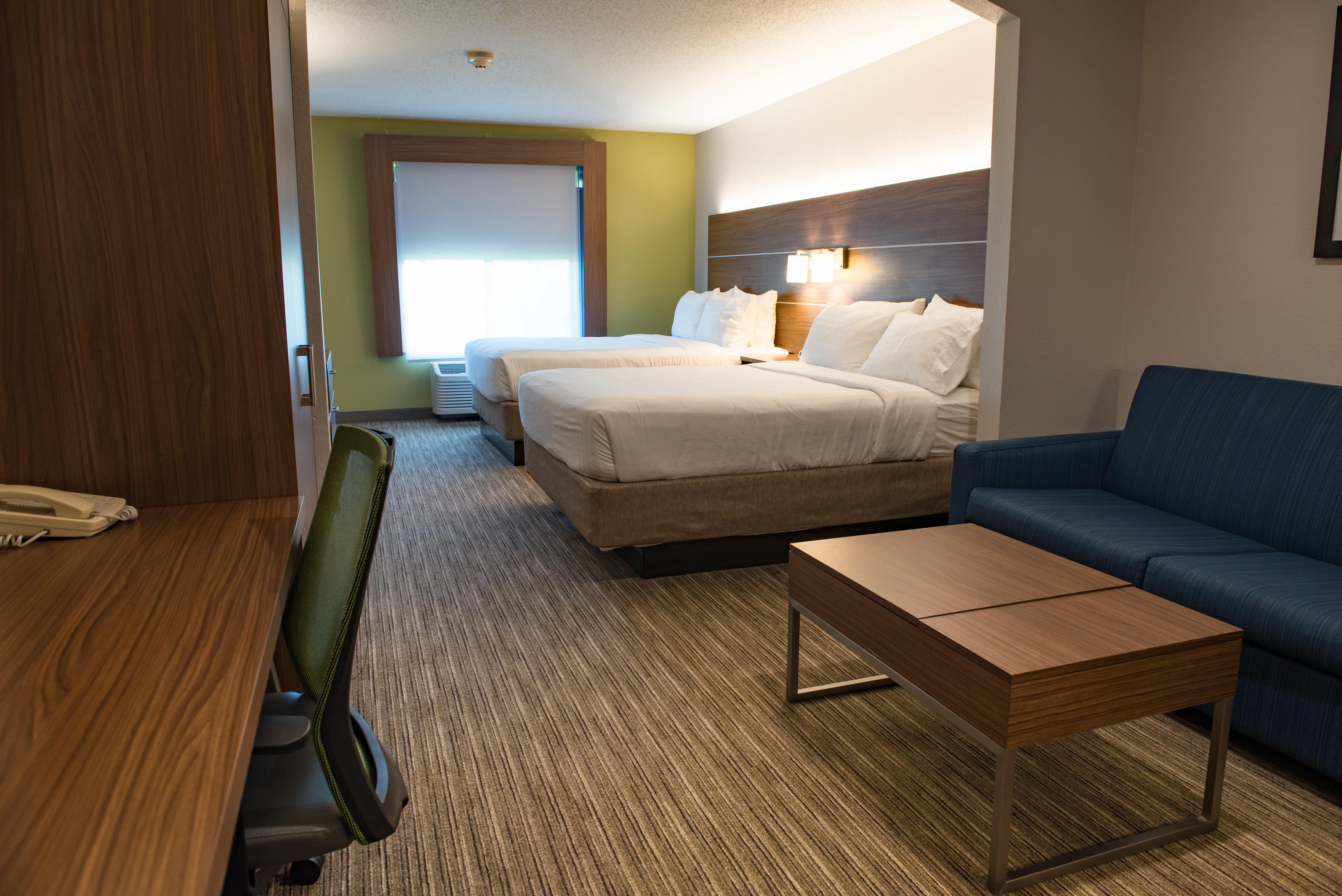 Hotel Express & Elkhart-south By Ihg 2*
